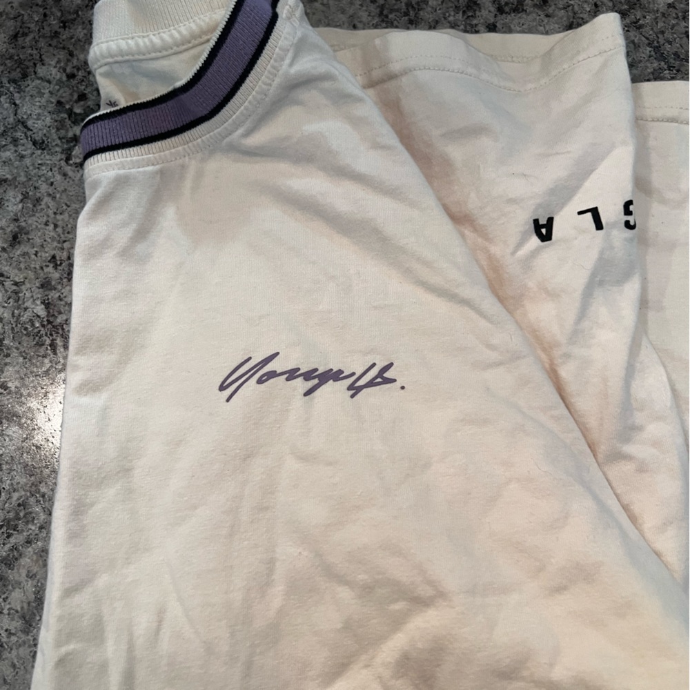 YoungLA off white signature T, pale purple collar, used excellent condition